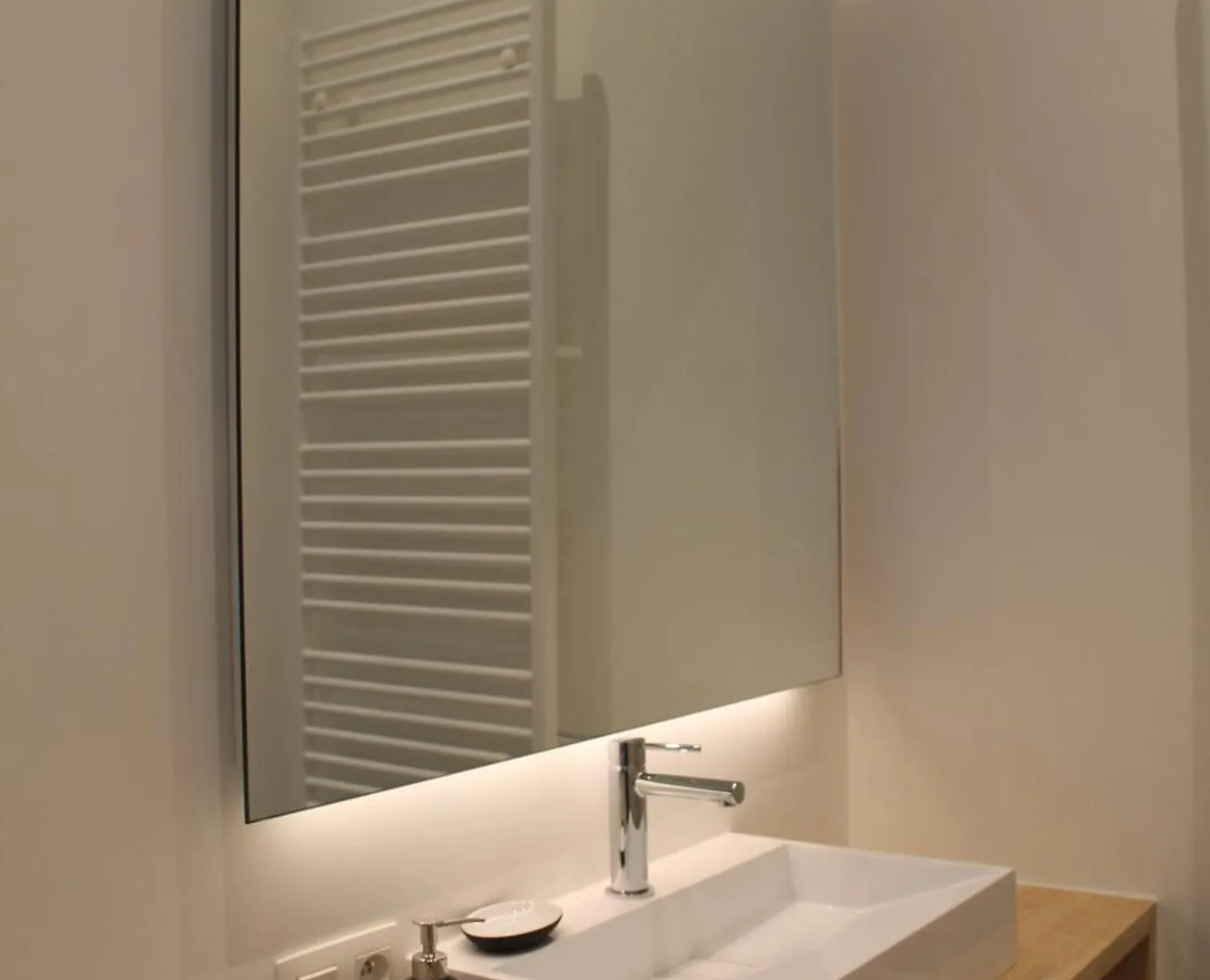 The Antwerp Cathedral Suite First Floor Apartment