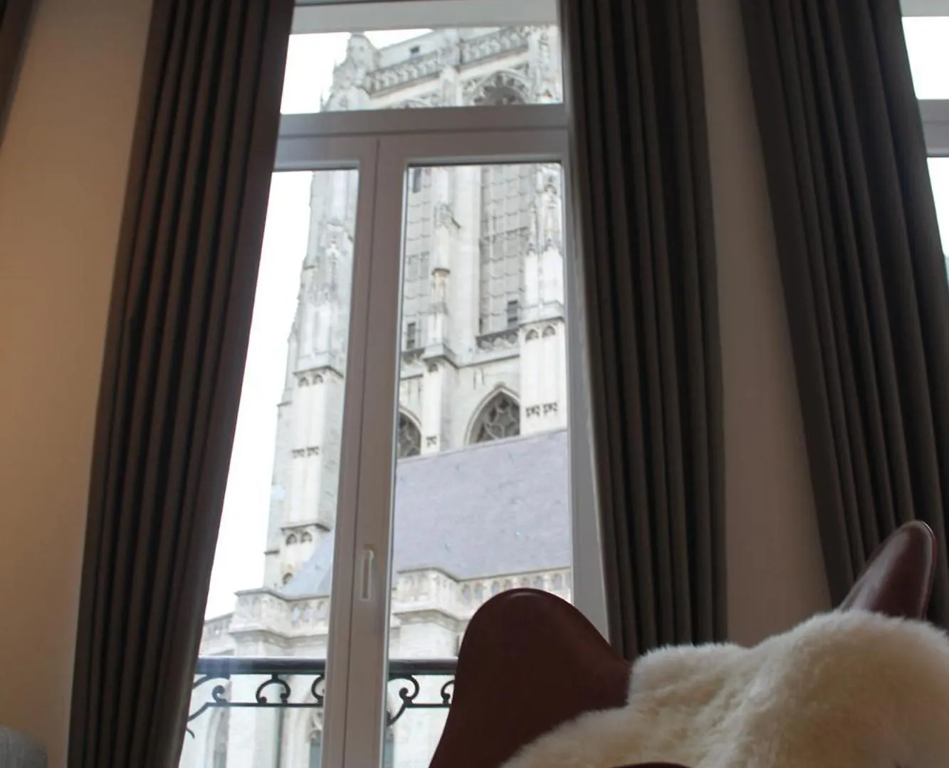 The Antwerp Cathedral Suite First Floor Apartment