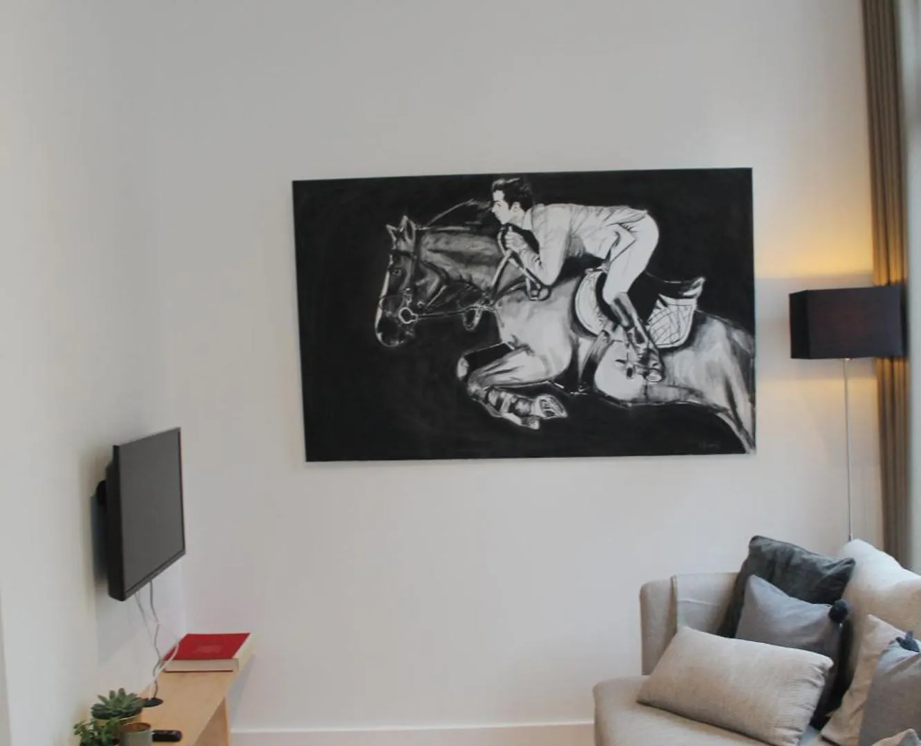 The Antwerp Cathedral Suite First Floor 0*,