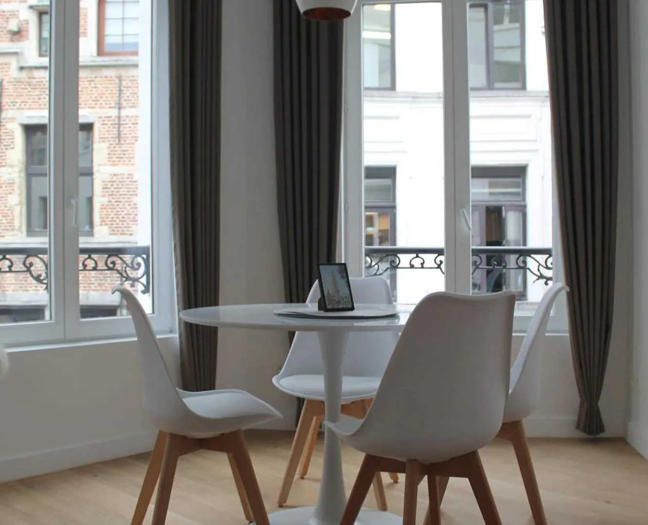 Apartment The Antwerp Cathedral Suite First Floor