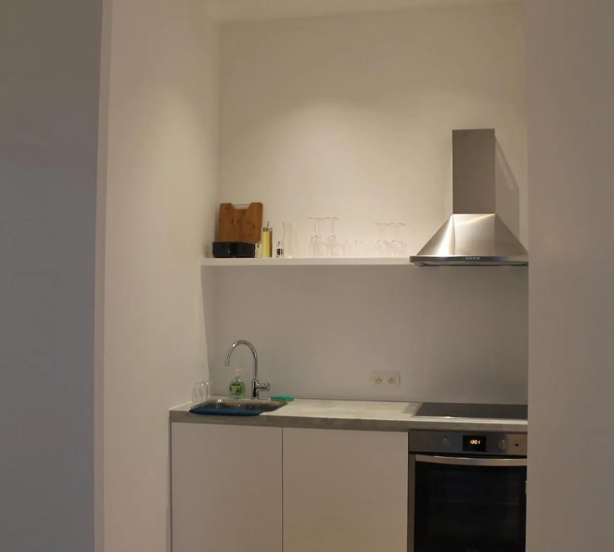 The Antwerp Cathedral Suite First Floor 0*,  Belgium