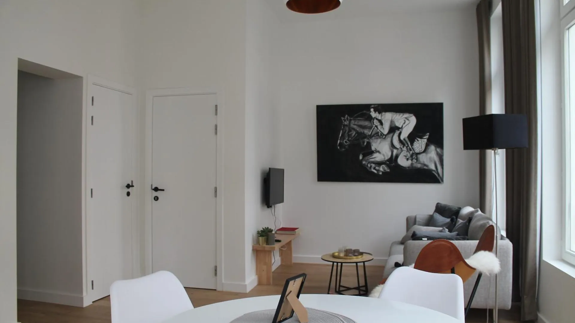 Apartment The Antwerp Cathedral Suite First Floor